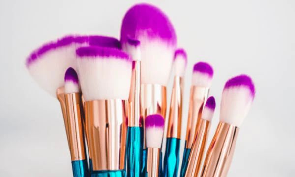 How To Clean Your Makeup Brushes (And How Often To Do It)